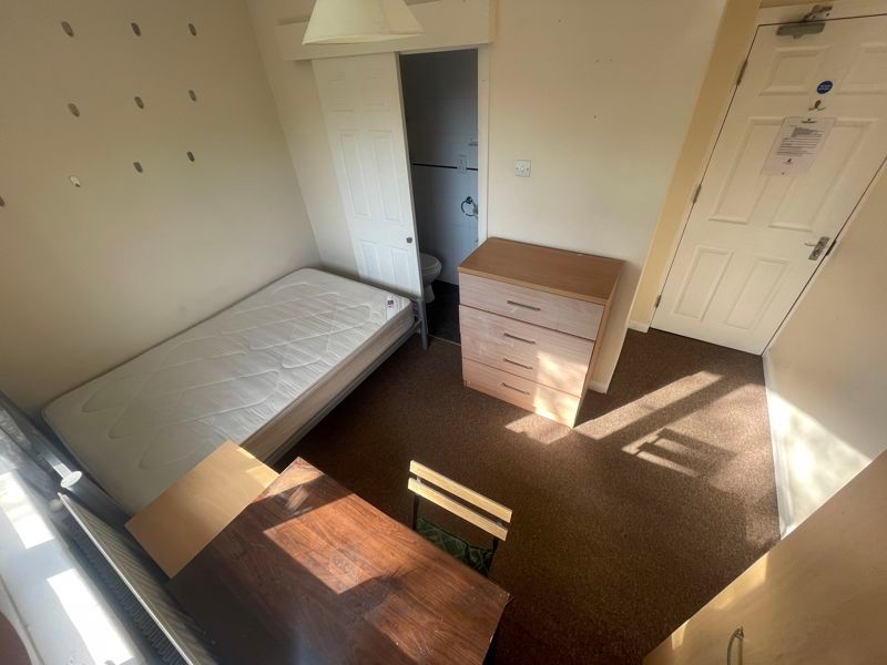 Property photo 3 of 5 Photo 2