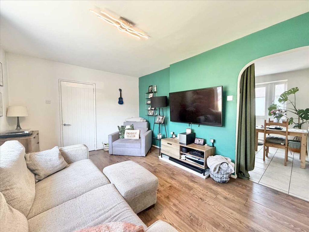 Property photo 3 of 21