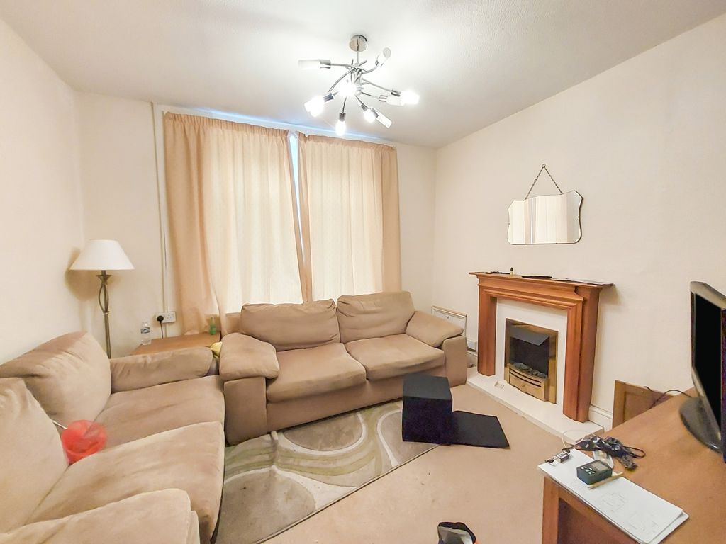 Property photo 2 of 17 Image 1