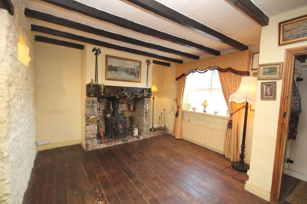 Property photo 2 of 12 Living Room