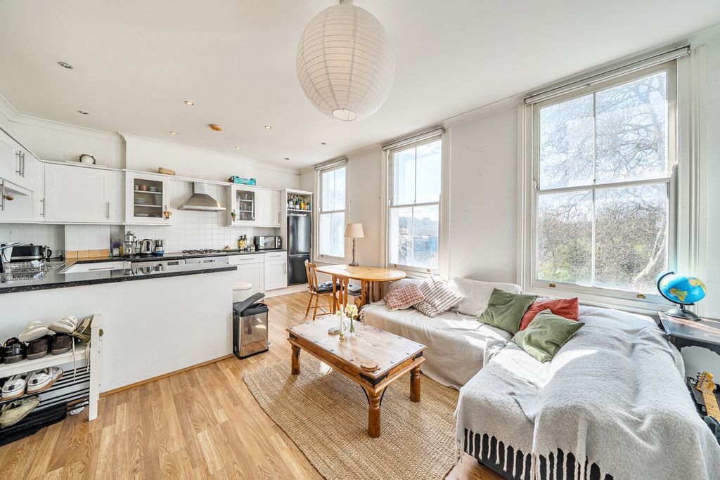 Property photo 2 of 15 Reception