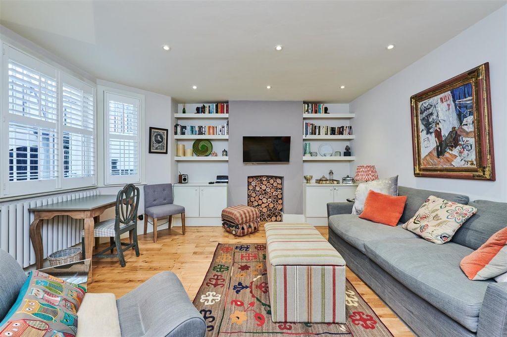 Property photo 1 of 5