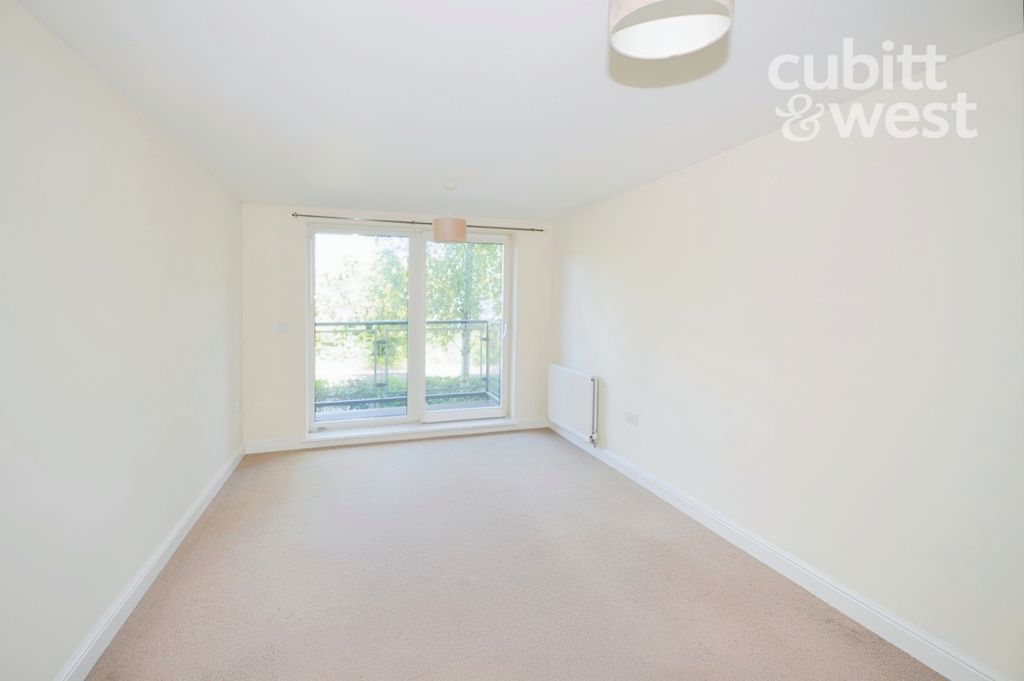 Property photo 2 of 10 Living Room
