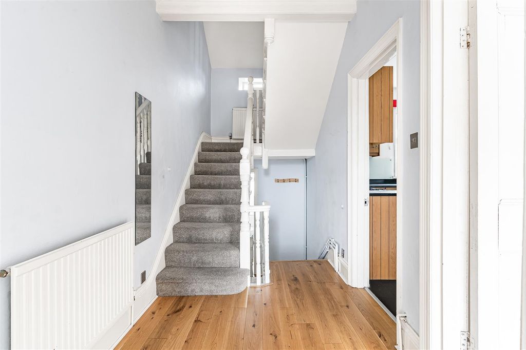 Property photo 3 of 10 8_69669.Jpg