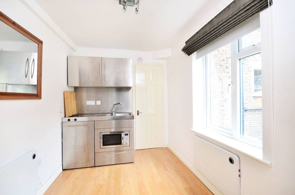 Property photo 1 of 5