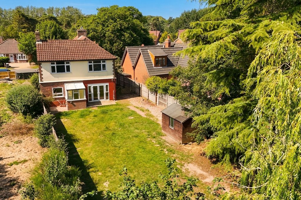 Property photo 2 of 19