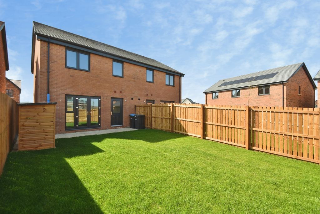 Property photo 2 of 24 Pbox-Img.Jpg