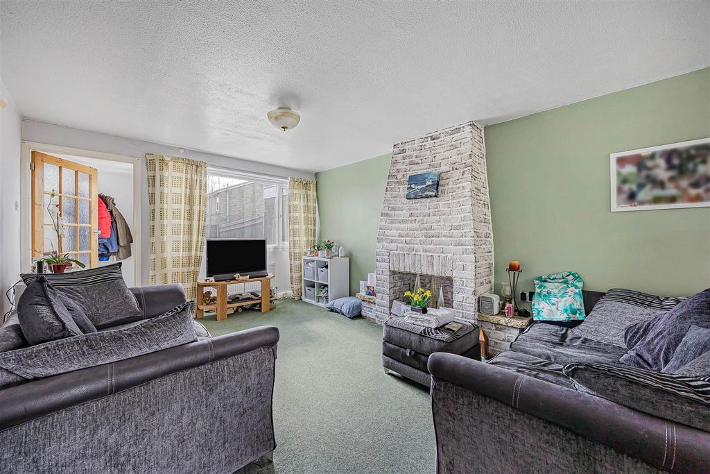 Property photo 3 of 15 9_78695.Jpg