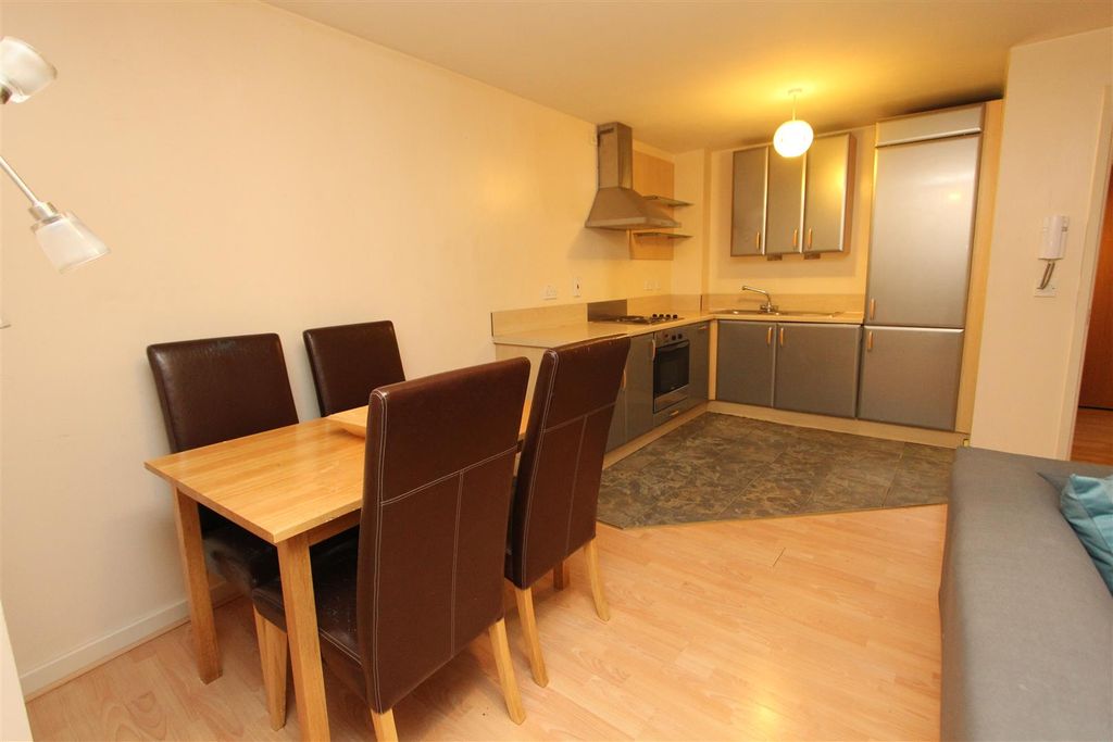 Property photo 3 of 9 Dining.Jpg