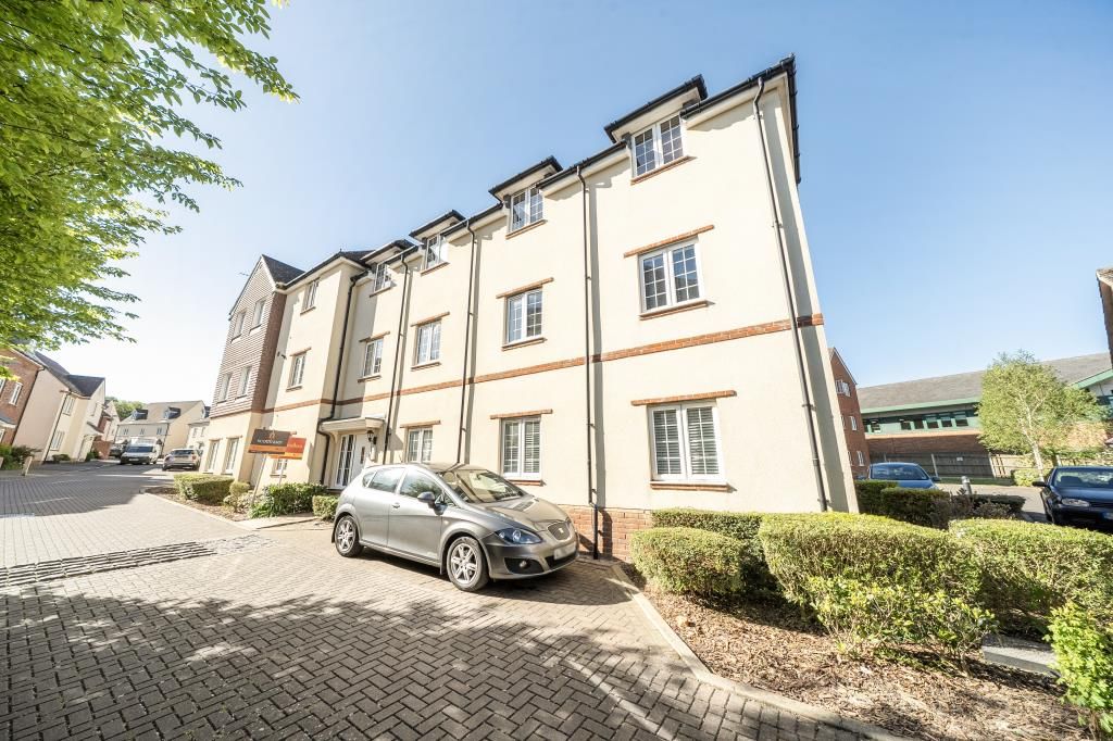 Property photo 1 of 18 External Front Building