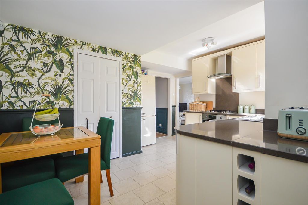 Property photo 3 of 13 Breakfast Room