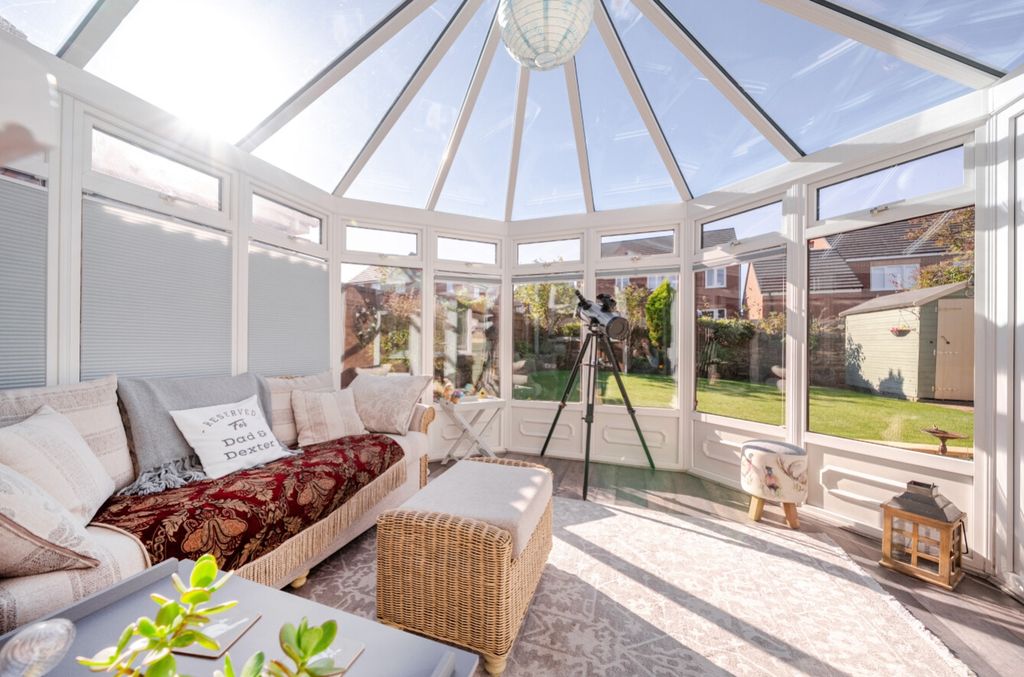 Property photo 2 of 25 Consevatory