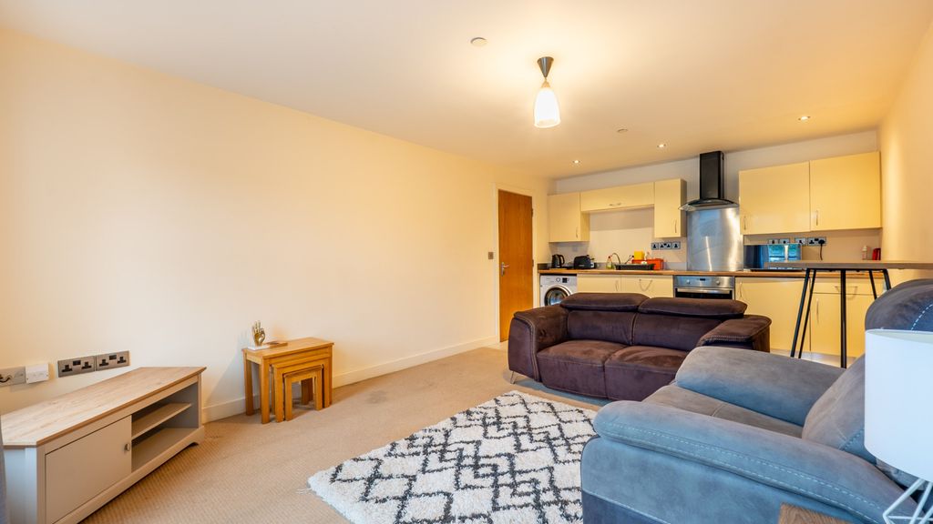 Property photo 3 of 20