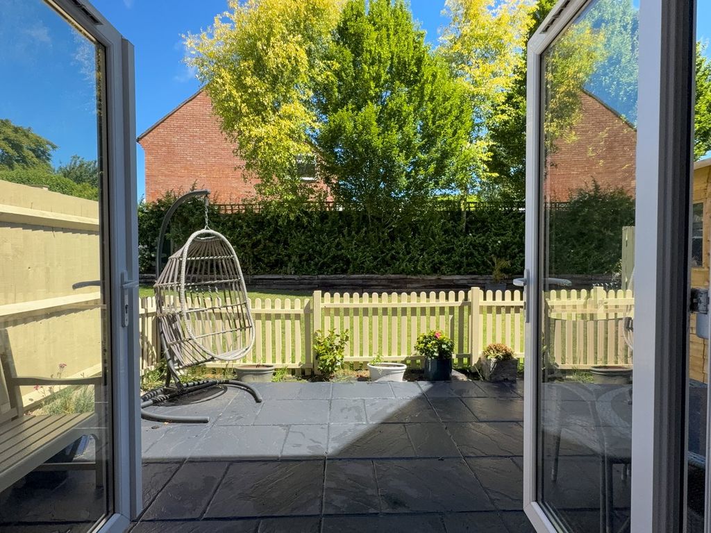 Additional image 7 of 2 bed flat for saleLove Lane, Shaw, Newbury RG14