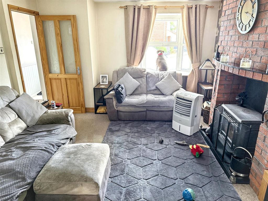 Property photo 2 of 14