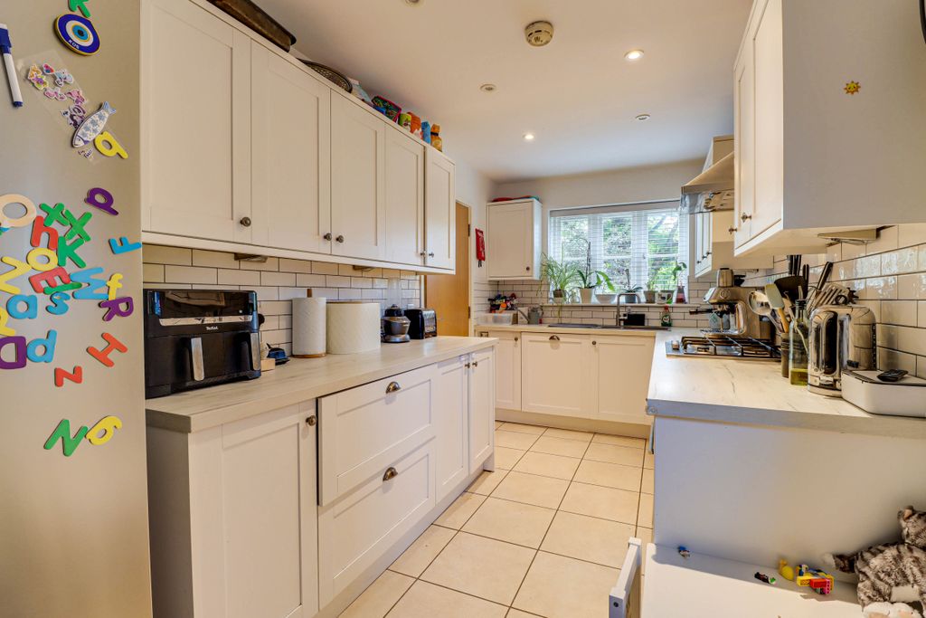 Property photo 3 of 22 Kitchen