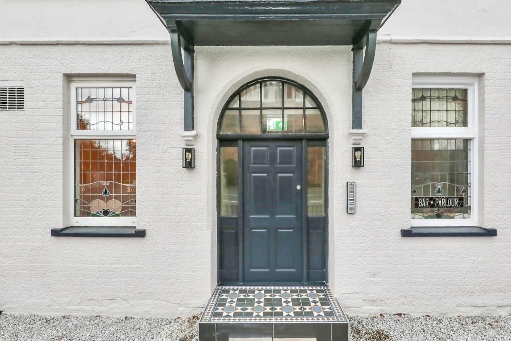 Property photo 2 of 13