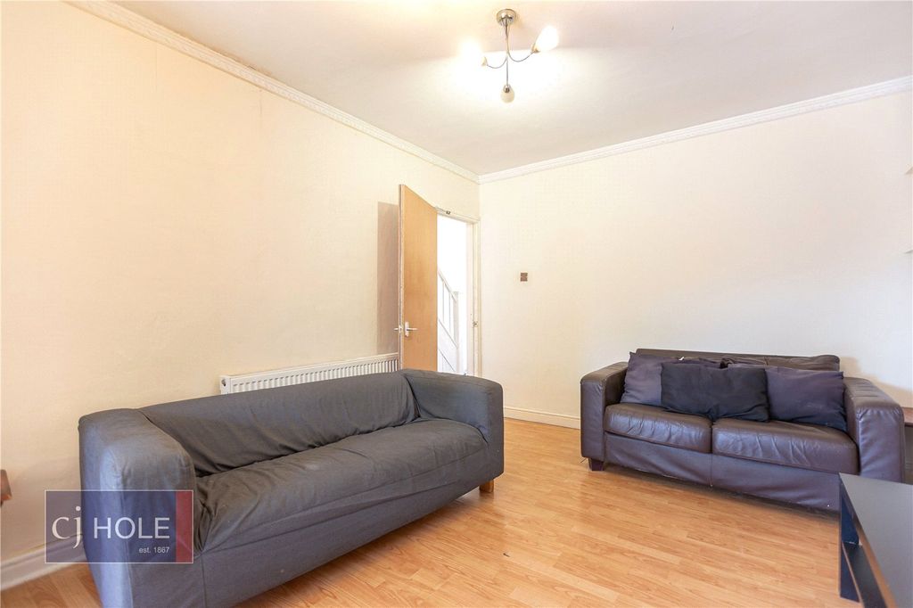 Property photo 2 of 34 Picture No. 40