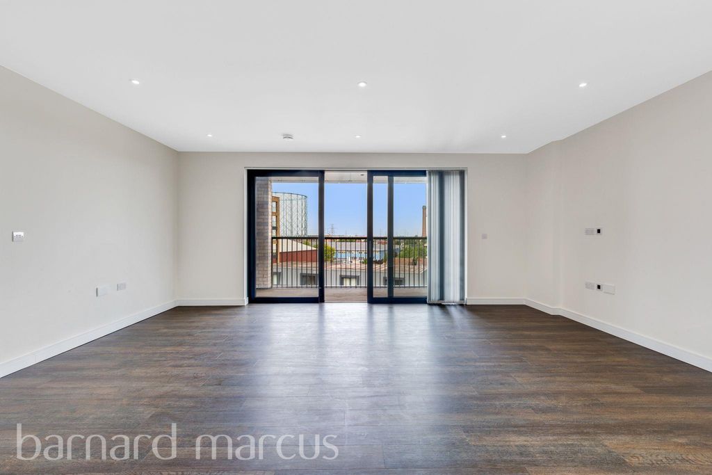 Property photo 1 of 10 Image