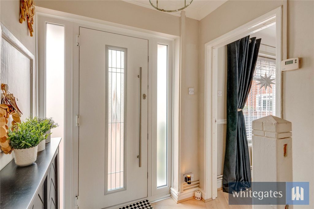 Property photo 3 of 40 Picture No. 03