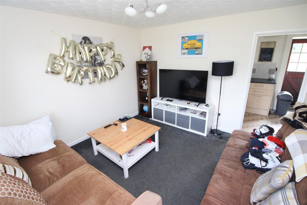 Property photo 2 of 7