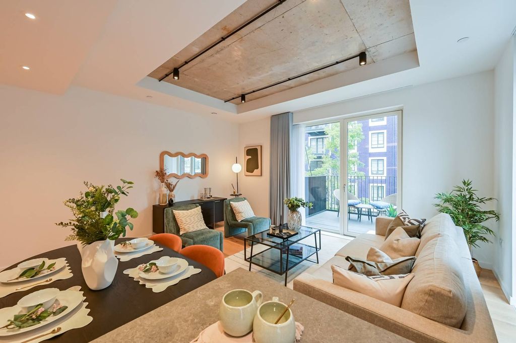 Property photo 3 of 28