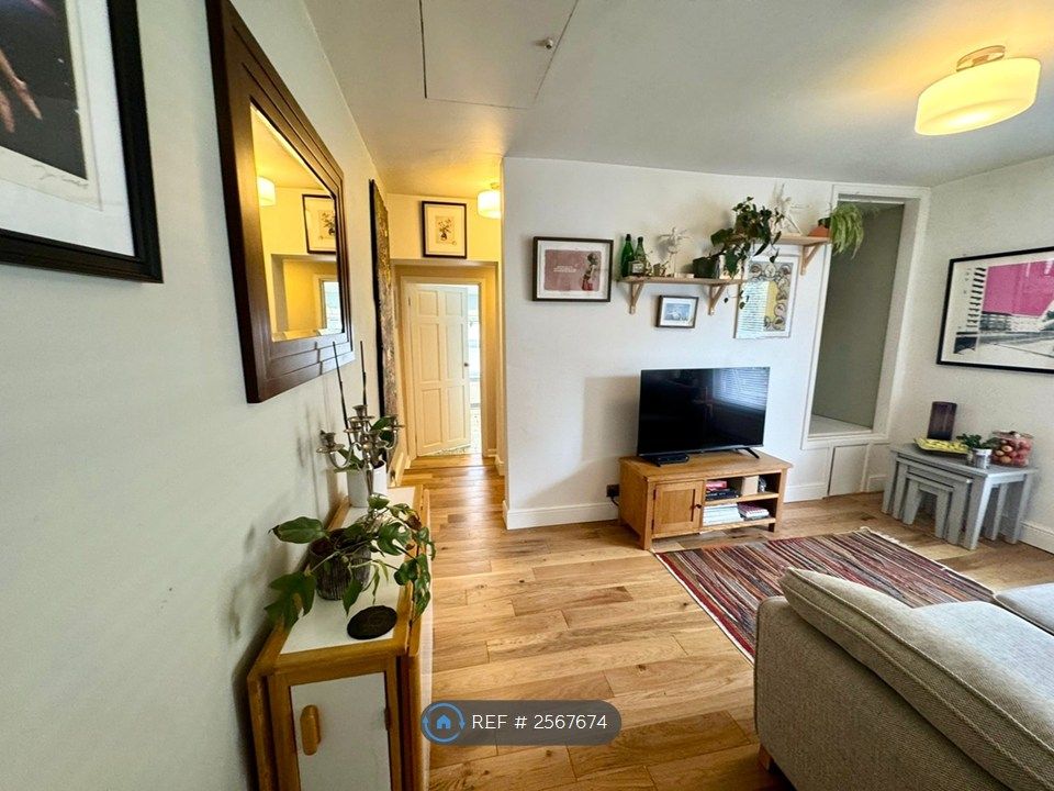 Property photo 1 of 10 Living Room 1
