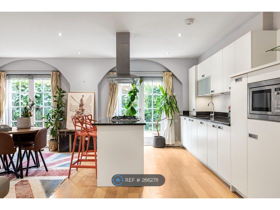 Property photo 3 of 21