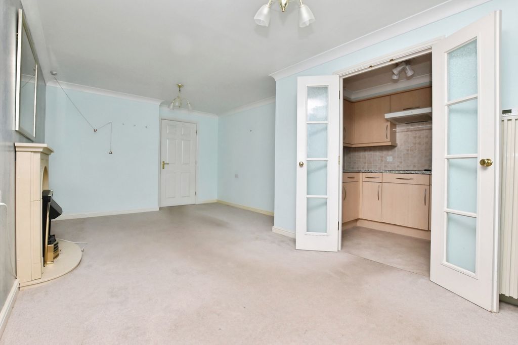 Property photo 3 of 16 Pbox-Img.Jpg