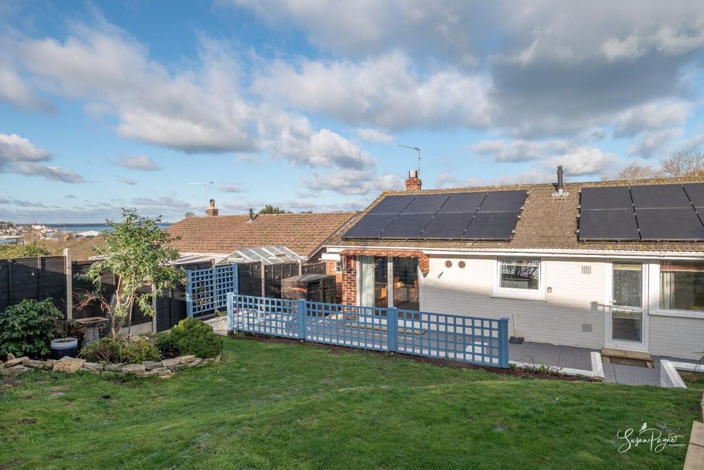 Property photo 3 of 38 Garden