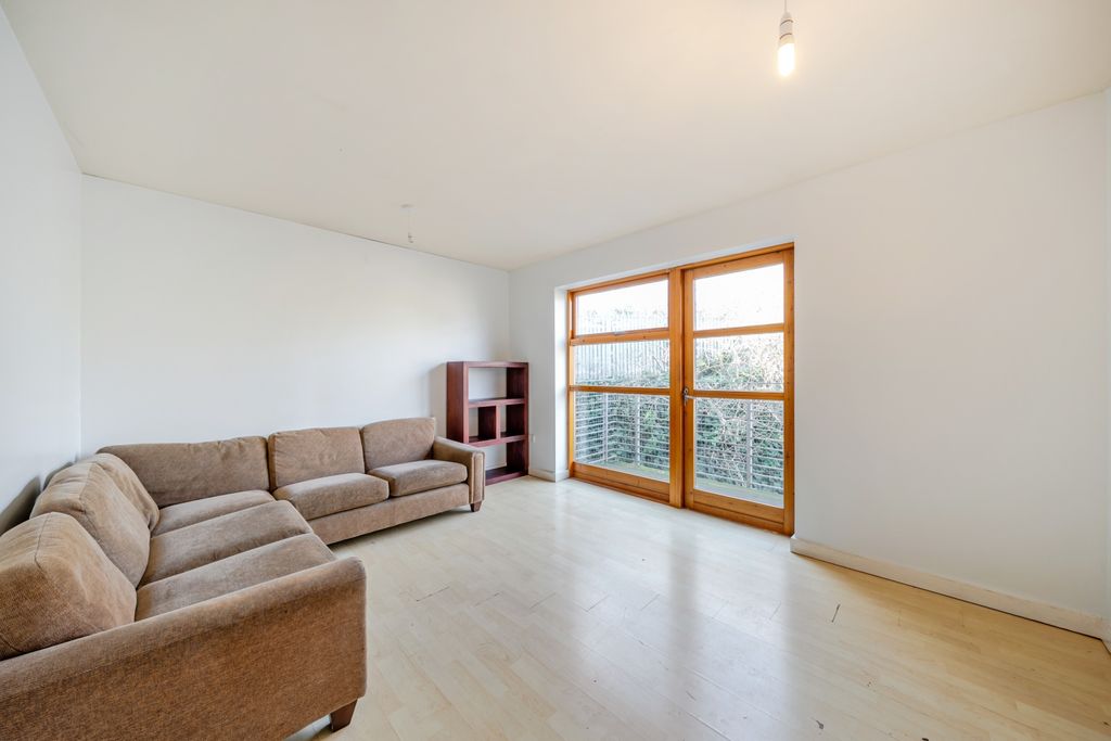 Property photo 2 of 14 Fr 2