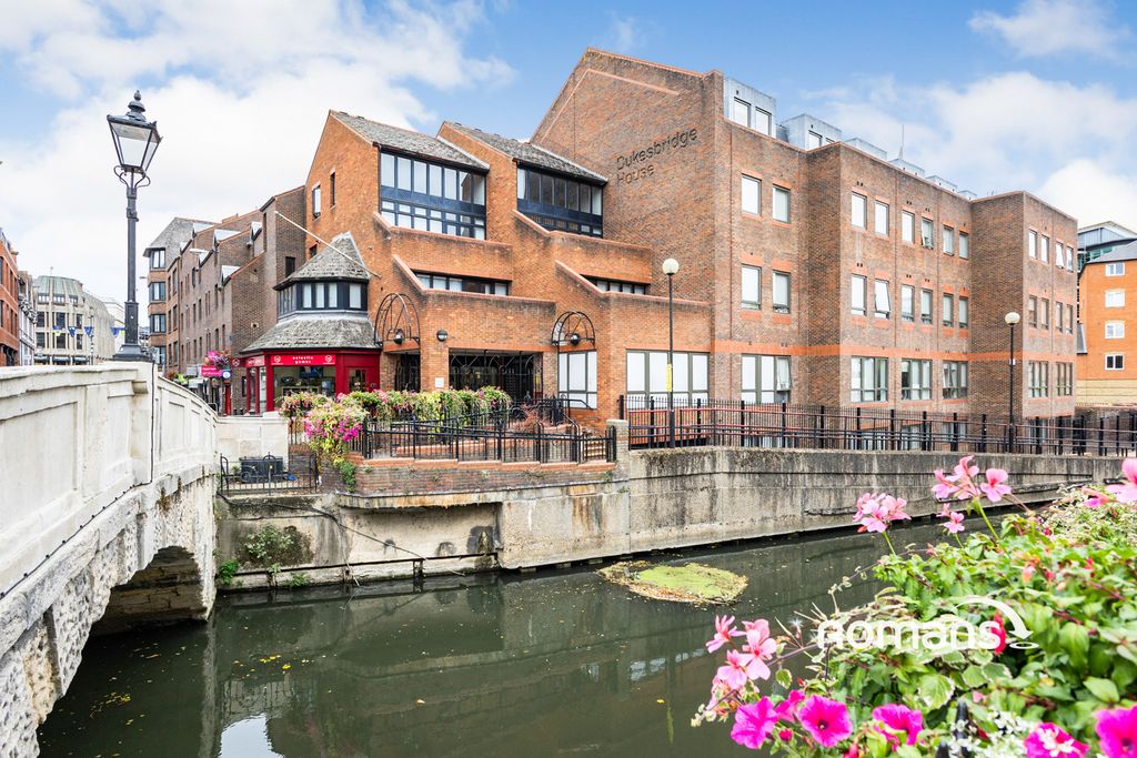 Property photo 2 of 10 Photo