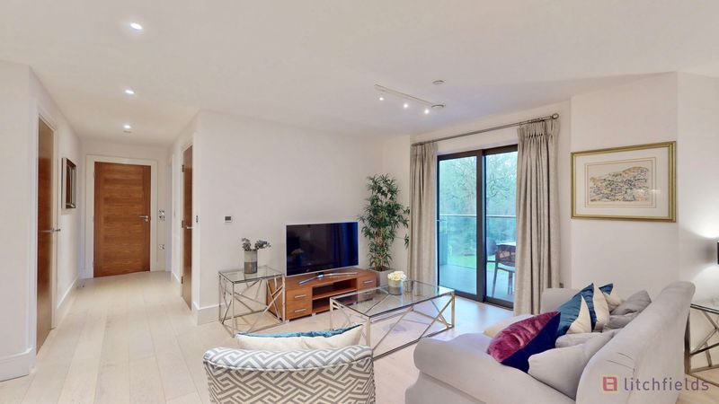 Property photo 2 of 12 Reception Close Up