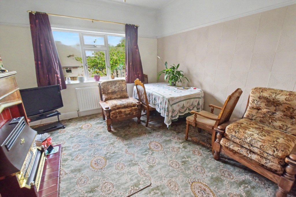 Property photo 3 of 17 Dining Room