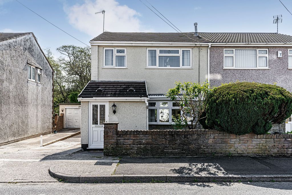 Property photo 2 of 38
