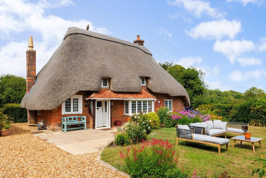 Property photo 2 of 23 95836_Mill-Lane-Cottage-East-Winterslow  (9).Jpg