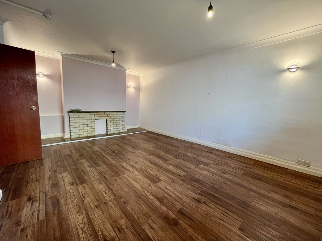 Property photo 2 of 10 Img_E4005