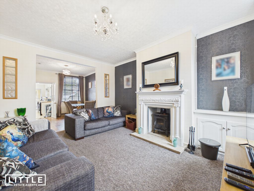 Property photo 3 of 28 Photo 11