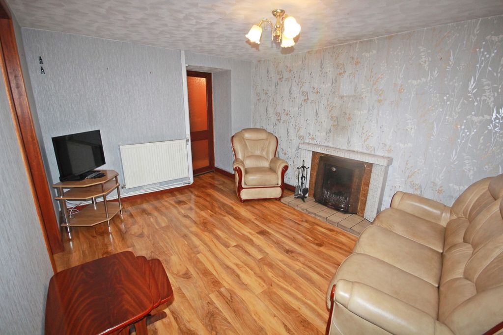 Property photo 2 of 24