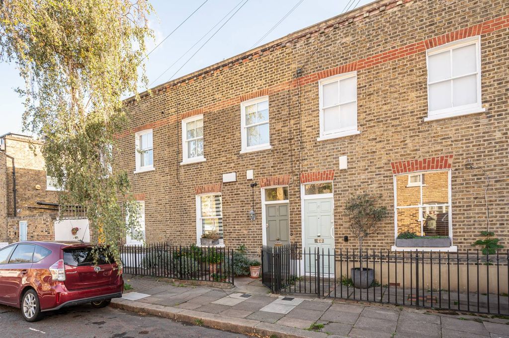 Property photo 2 of 19