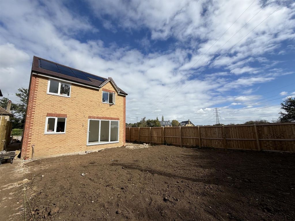 Property photo 1 of 8 Rear Aspect