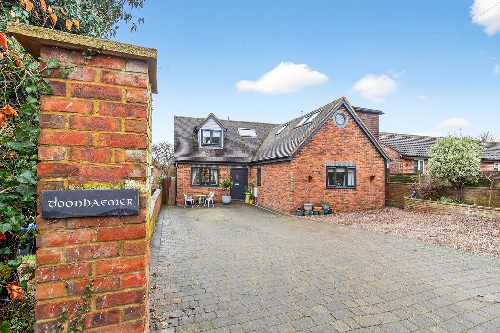 Property photo 2 of 25