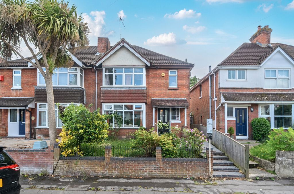 Property photo 1 of 13 1302511-11-684319...