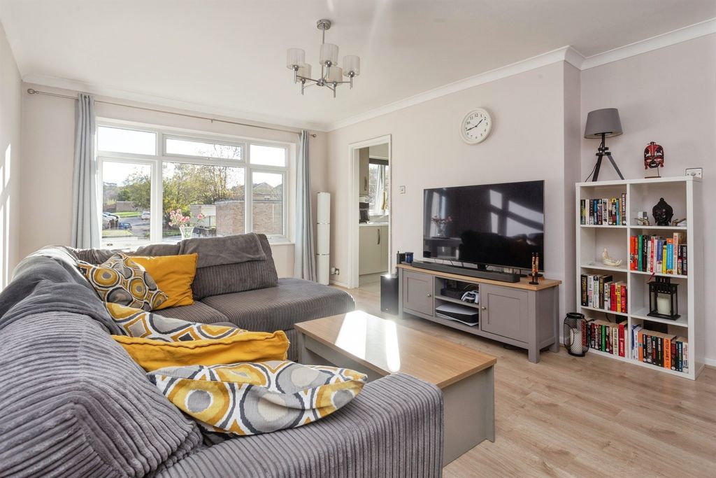 Property photo 3 of 17