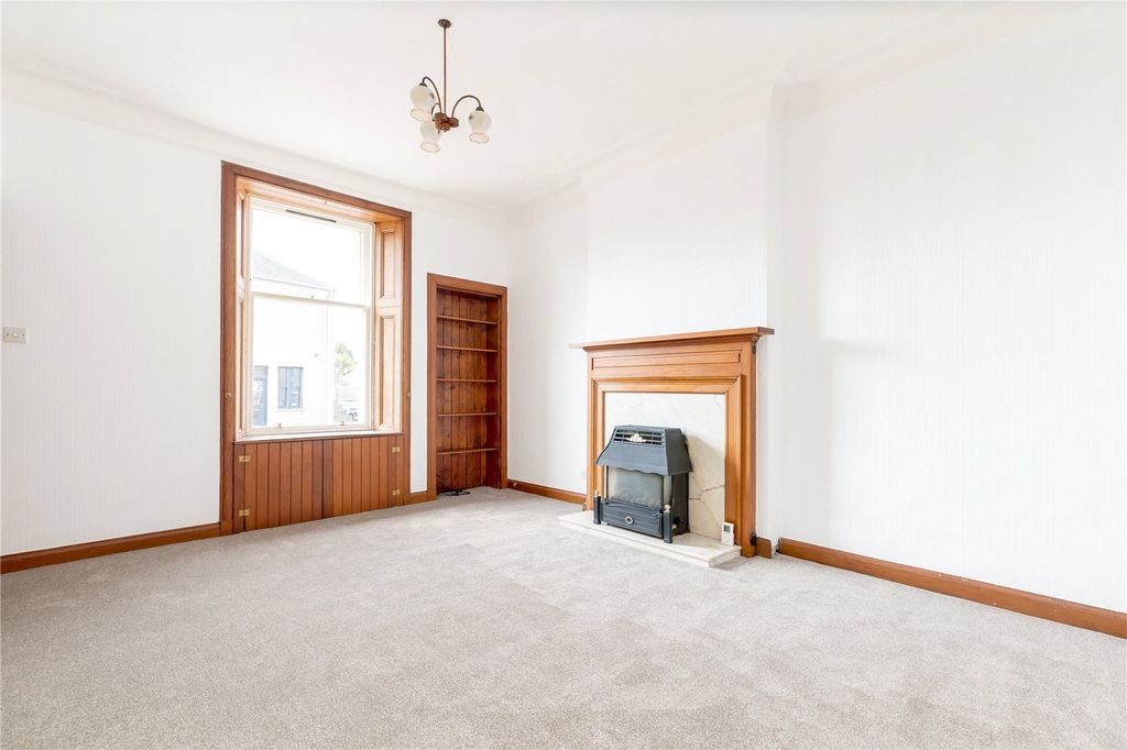 Property photo 2 of 14 Picture No. 05