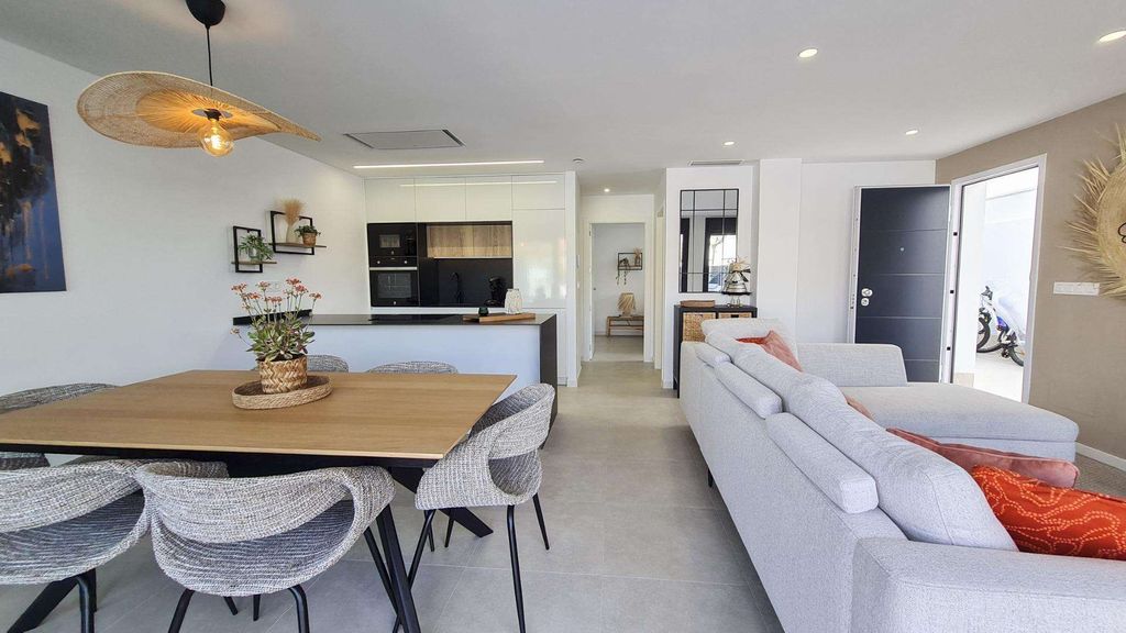 Property photo 3 of 50