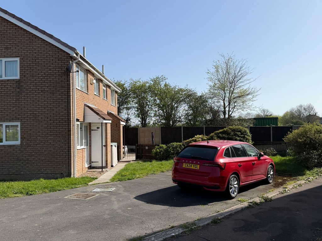 Property photo 2 of 13