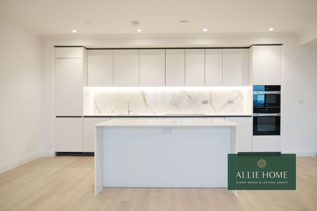 Property photo 3 of 37