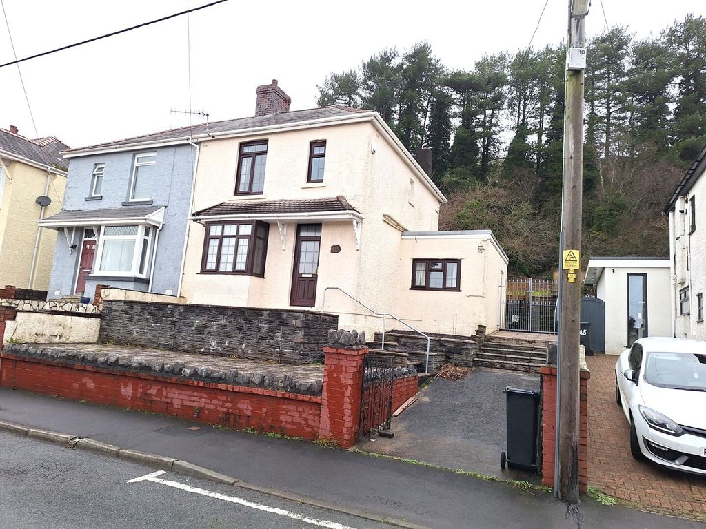 Property photo 1 of 22 Front (Exterior)