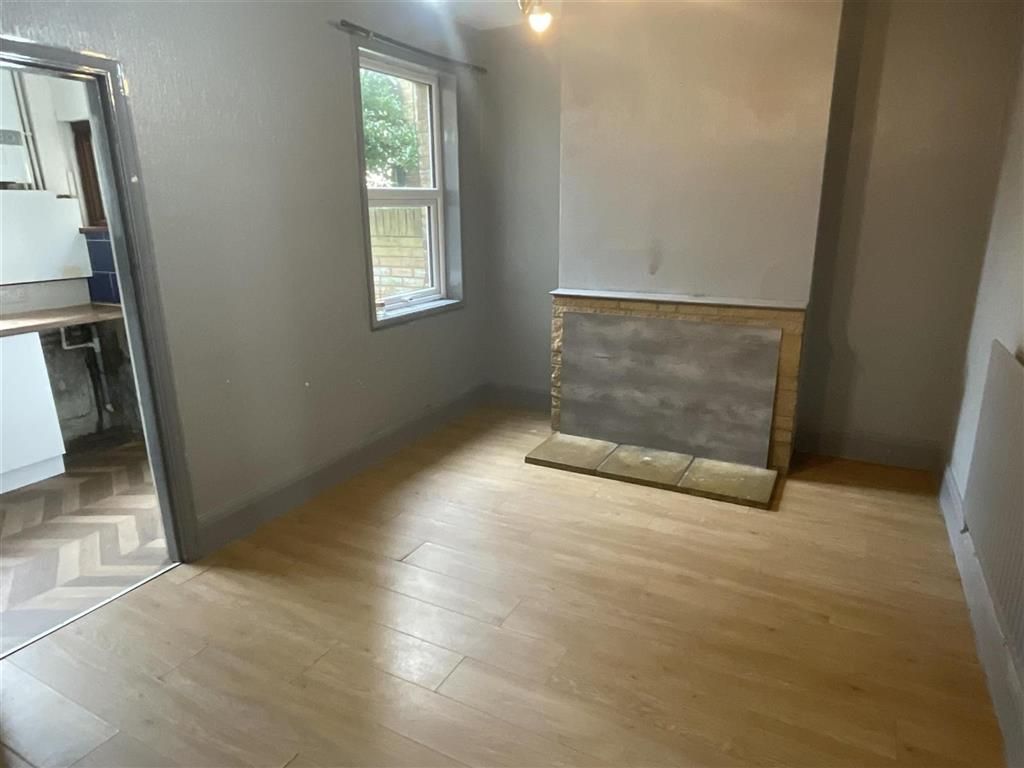 Property photo 2 of 9 Dining Area